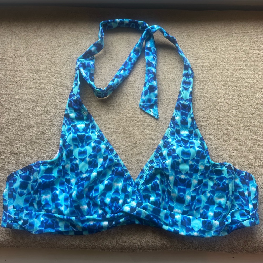 Athleta Blue Patterned Swim Top with Teal Accents